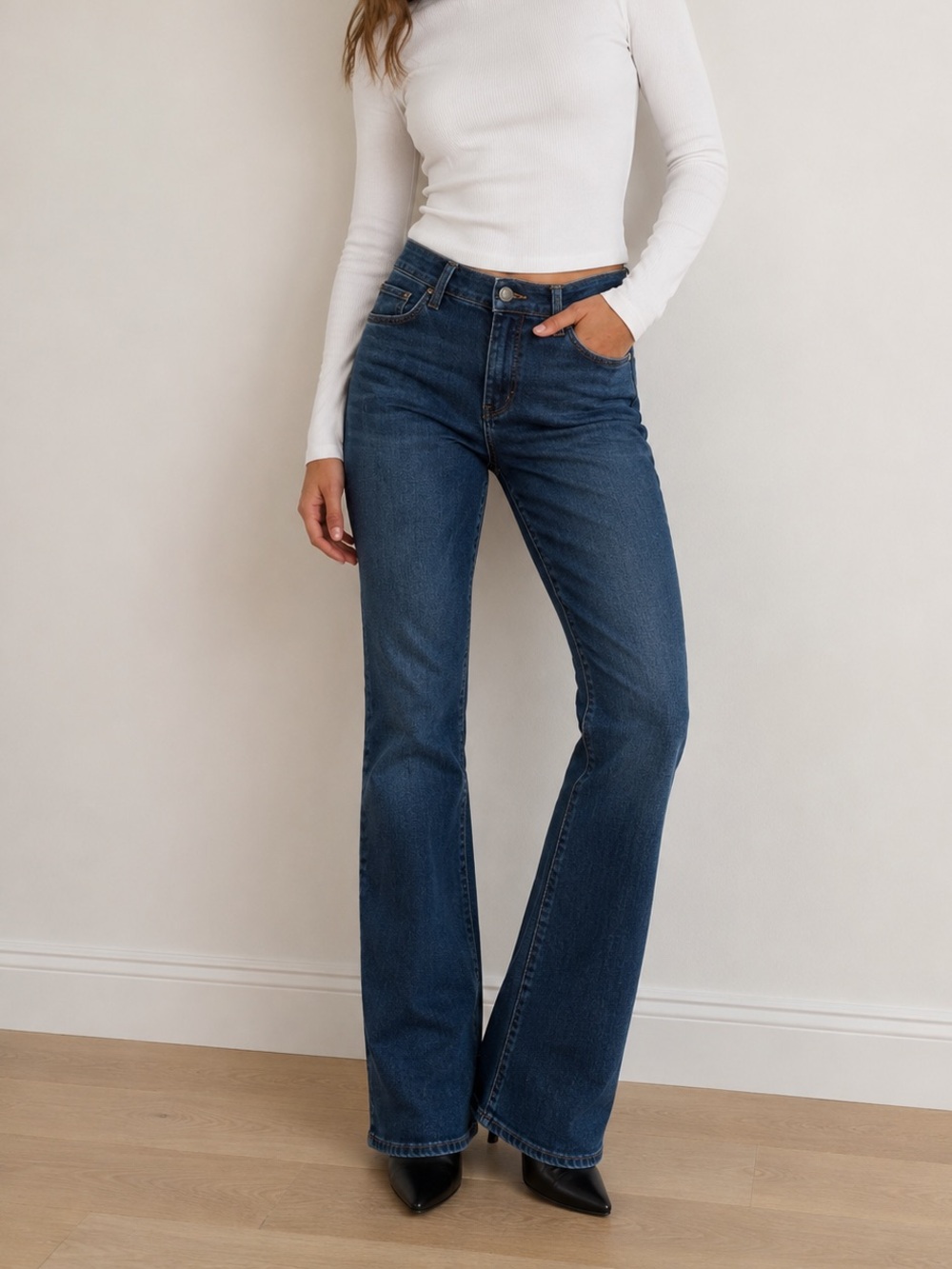 Kut from the Kloth Natalie Bootcut Blue Jeans size 12 Like New